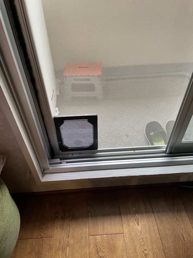 網戸用猫ドア