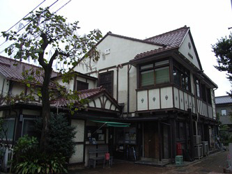 文学座アトリエ