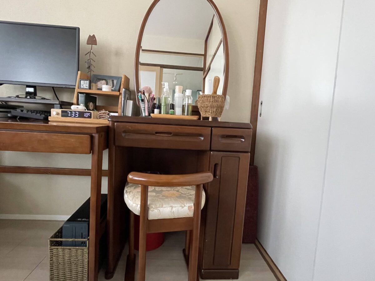 婚礼家具の鏡台