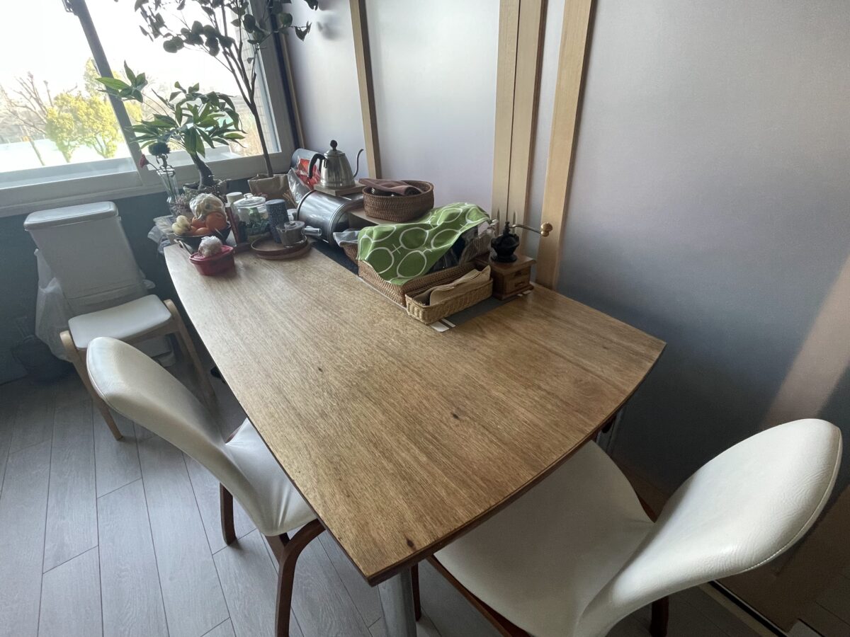 ダイニングテーブル